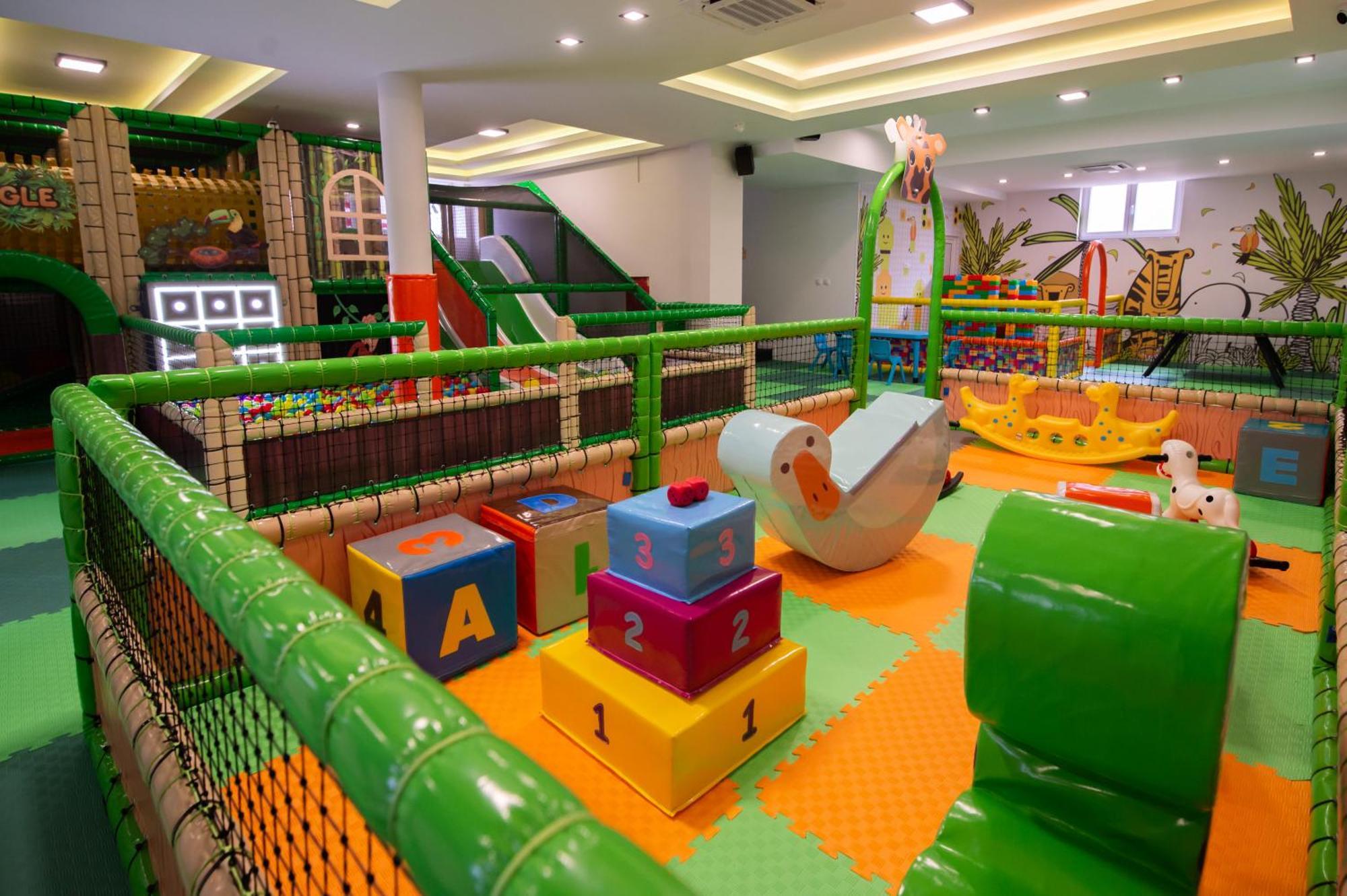 Hotel Nest Bijeljina Kültér fotó