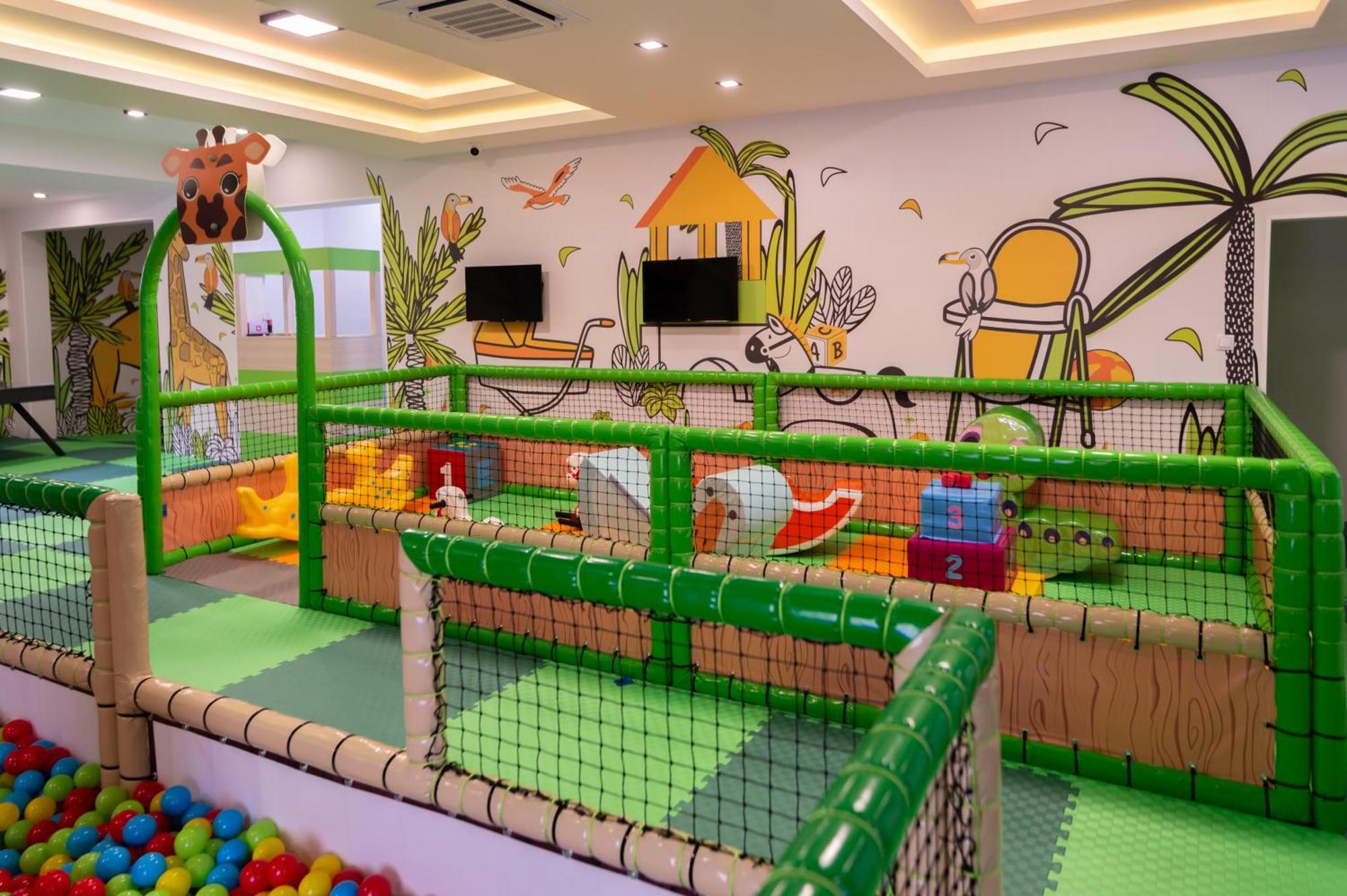 Hotel Nest Bijeljina Kültér fotó