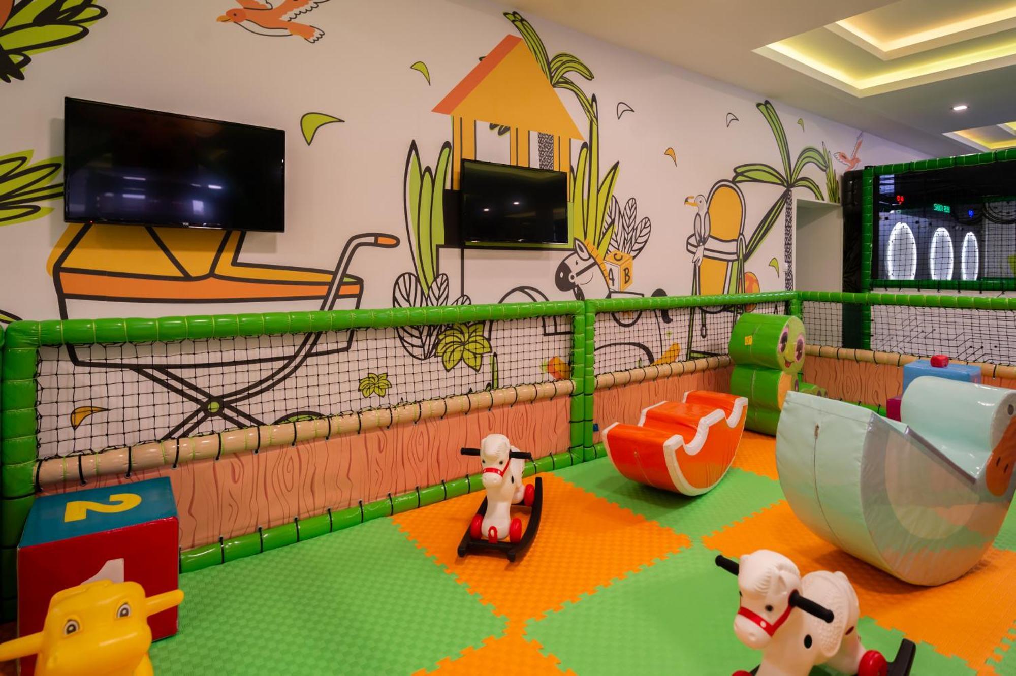 Hotel Nest Bijeljina Kültér fotó