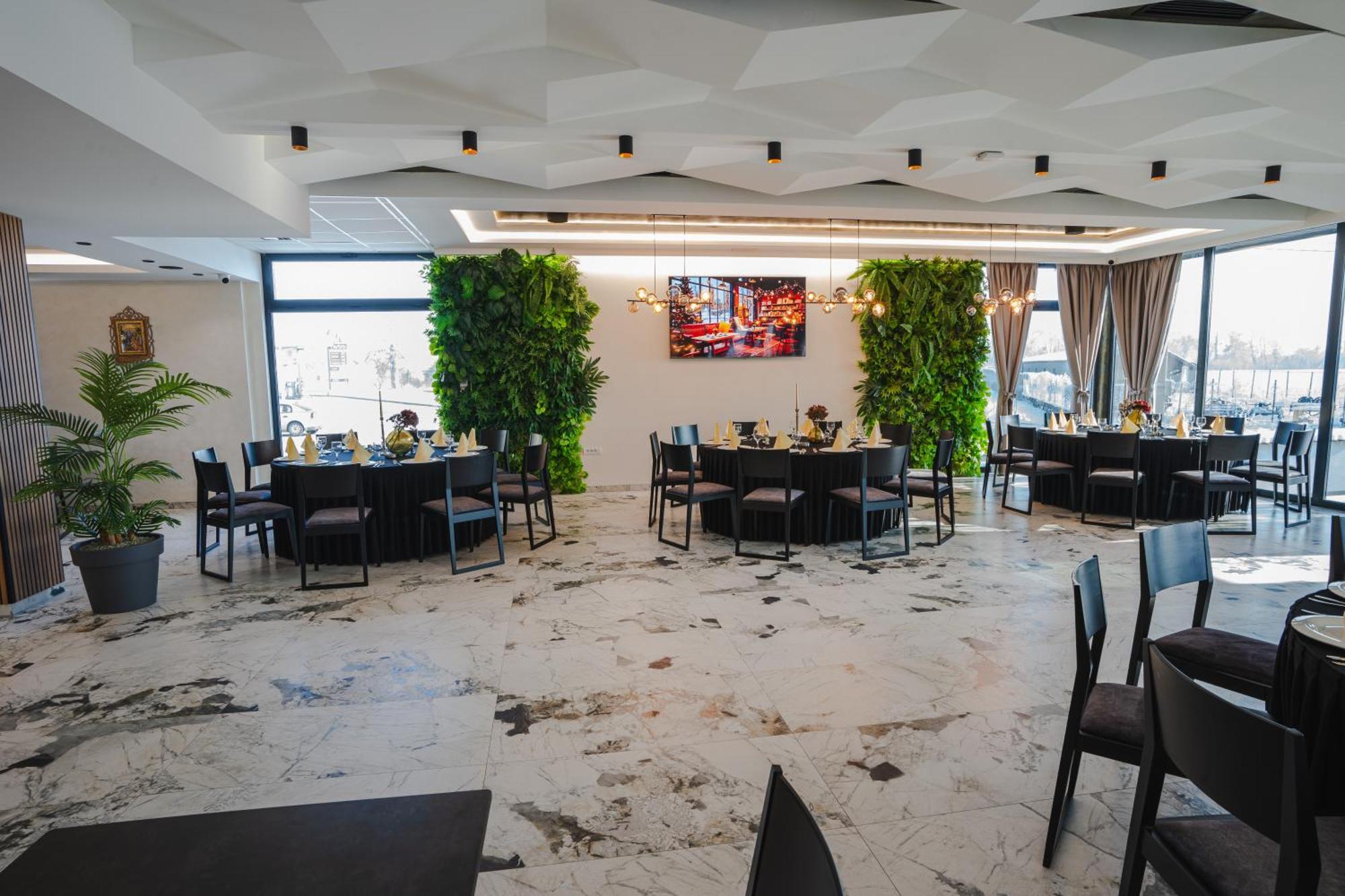 Hotel Nest Bijeljina Kültér fotó