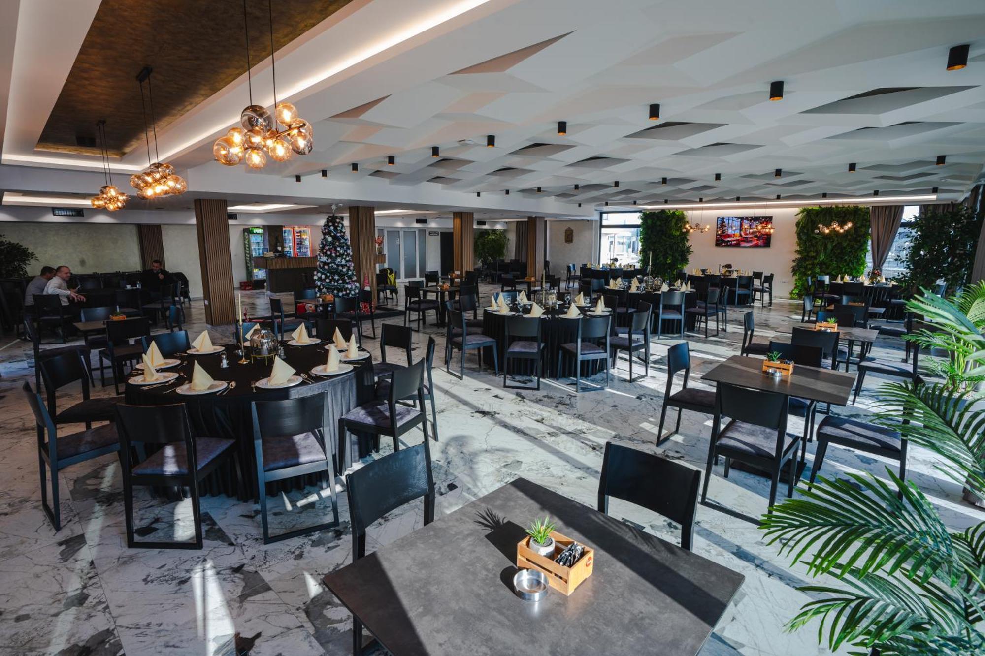 Hotel Nest Bijeljina Kültér fotó