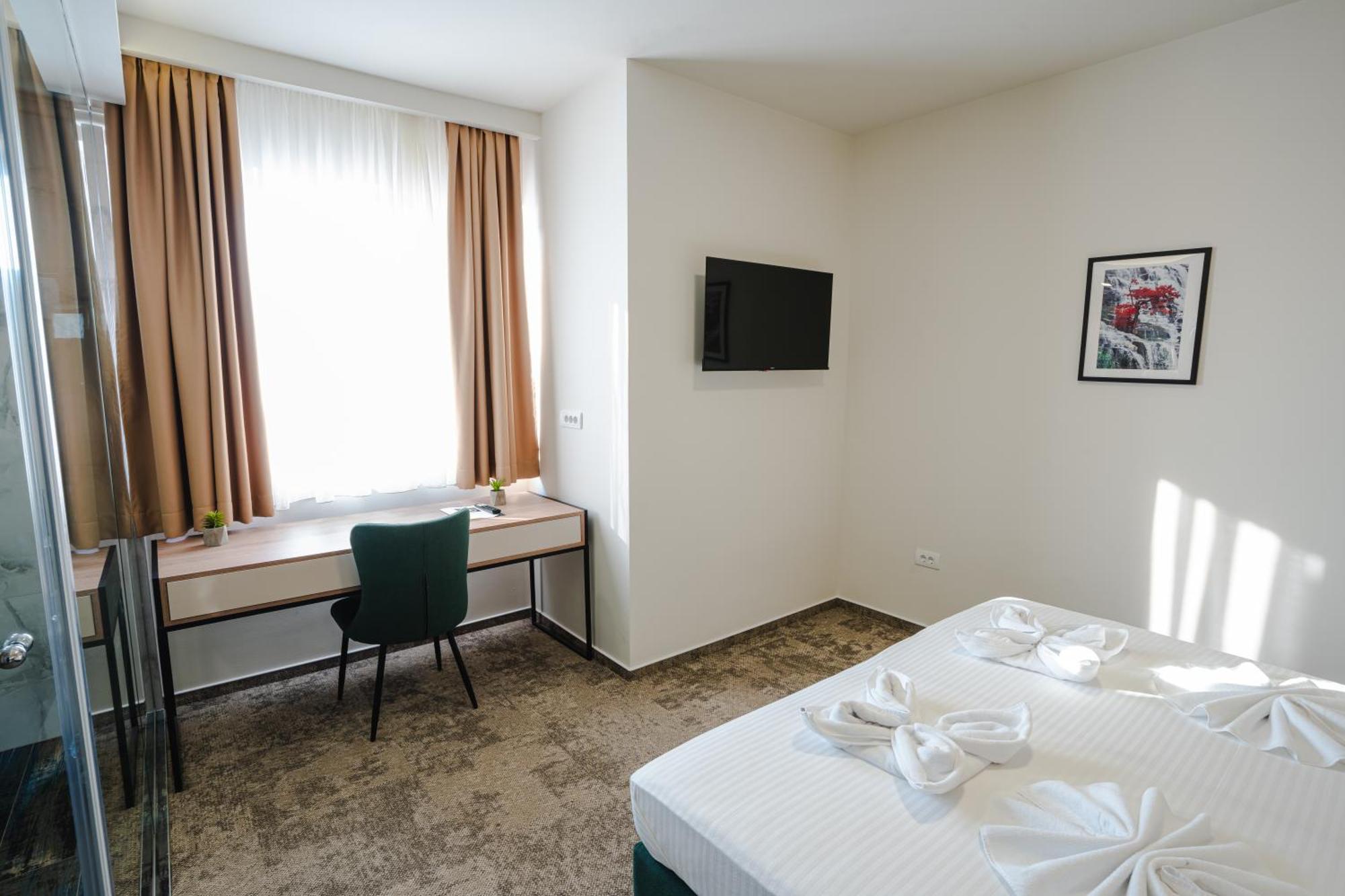 Hotel Nest Bijeljina Kültér fotó
