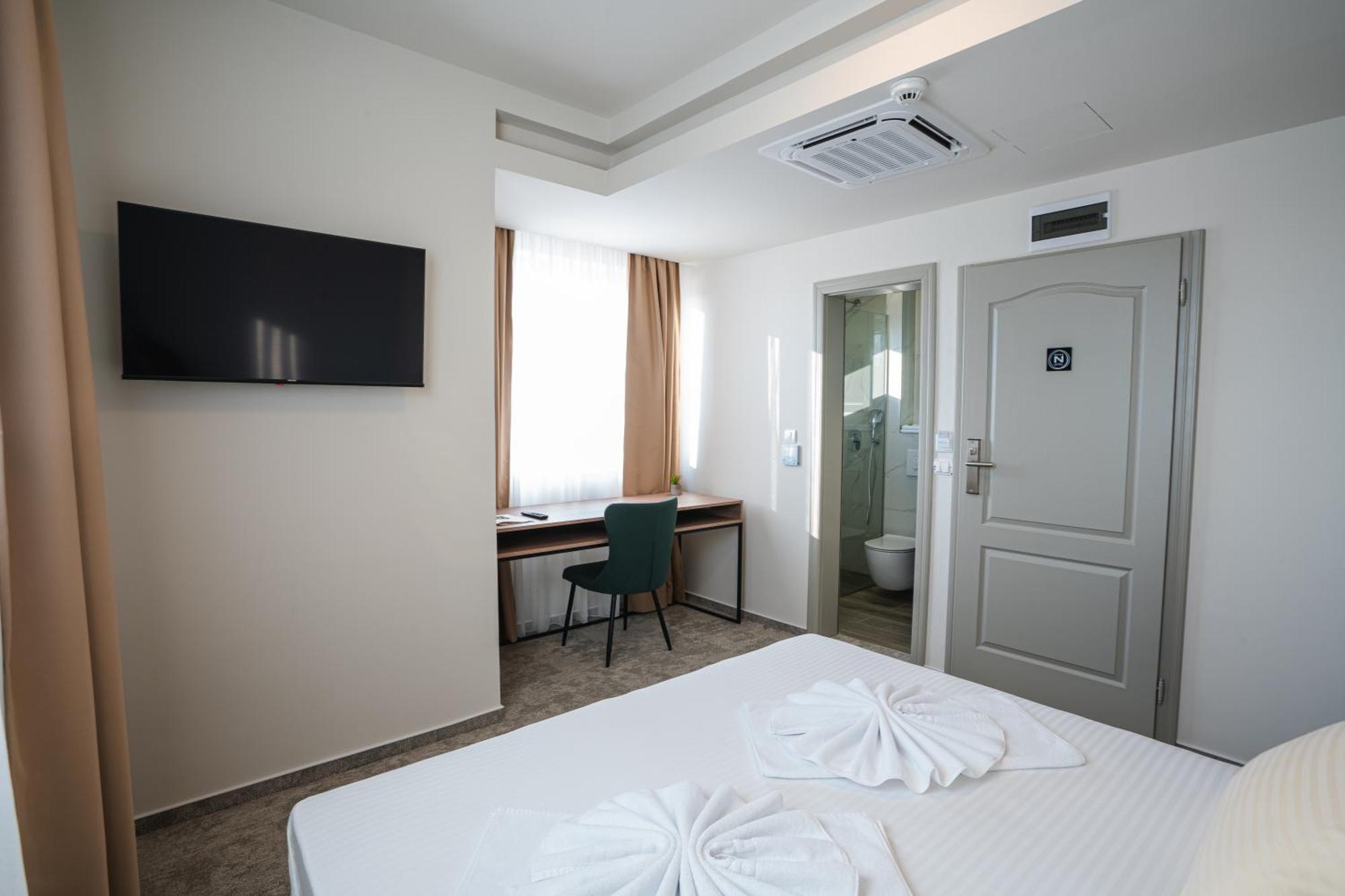 Hotel Nest Bijeljina Kültér fotó