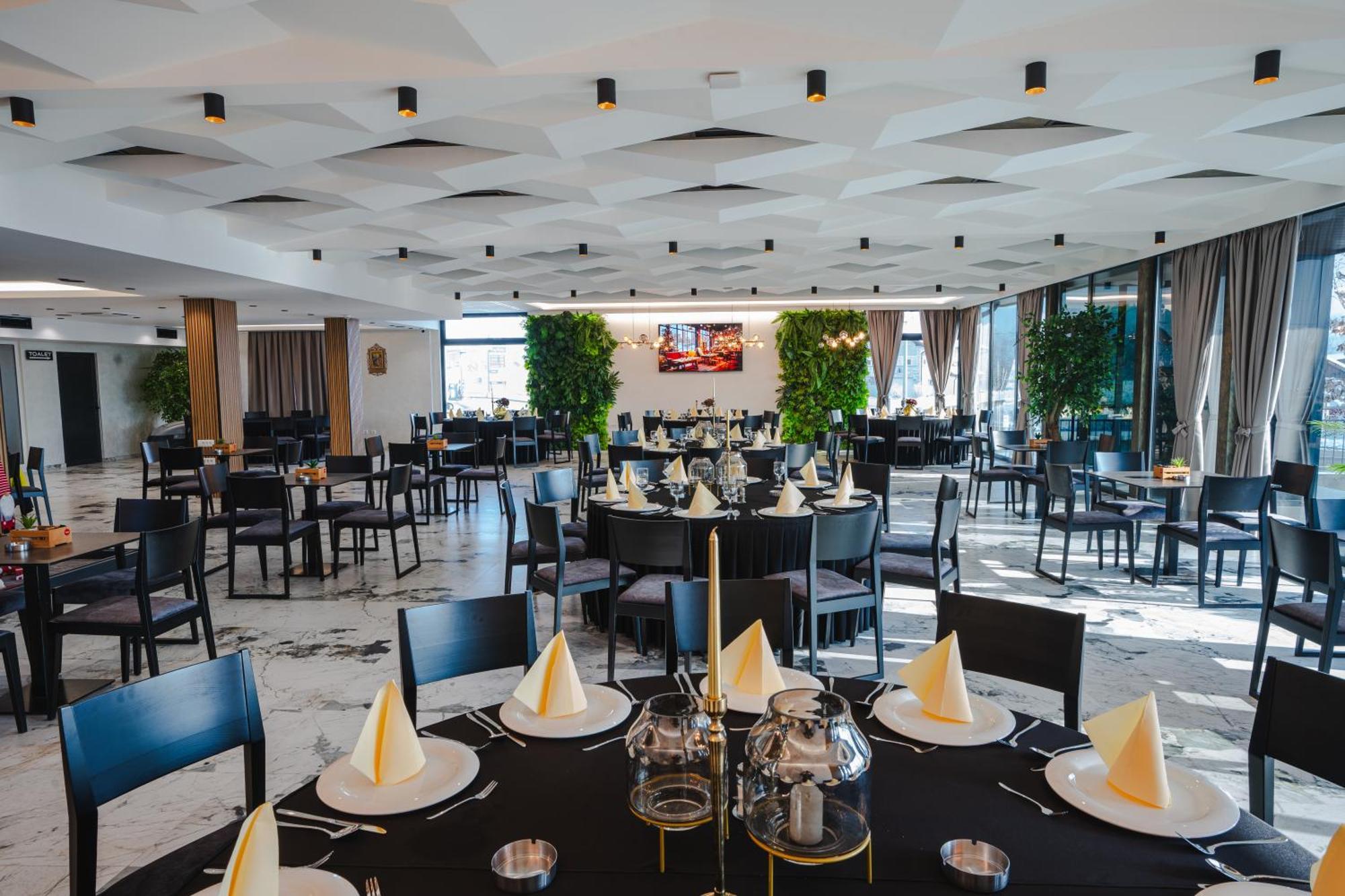 Hotel Nest Bijeljina Kültér fotó