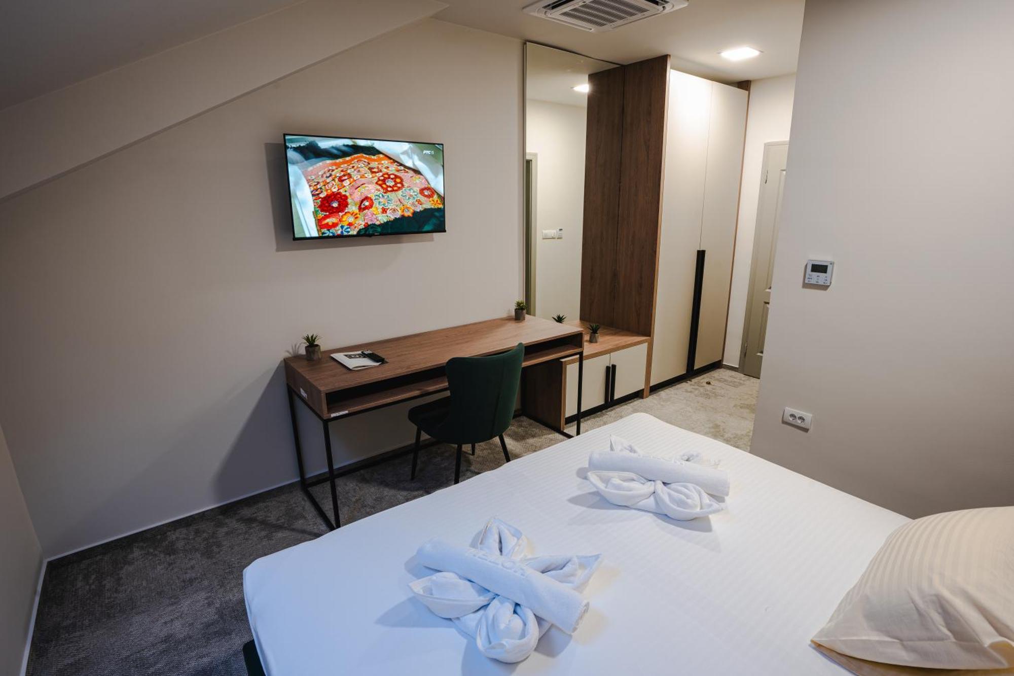 Hotel Nest Bijeljina Kültér fotó