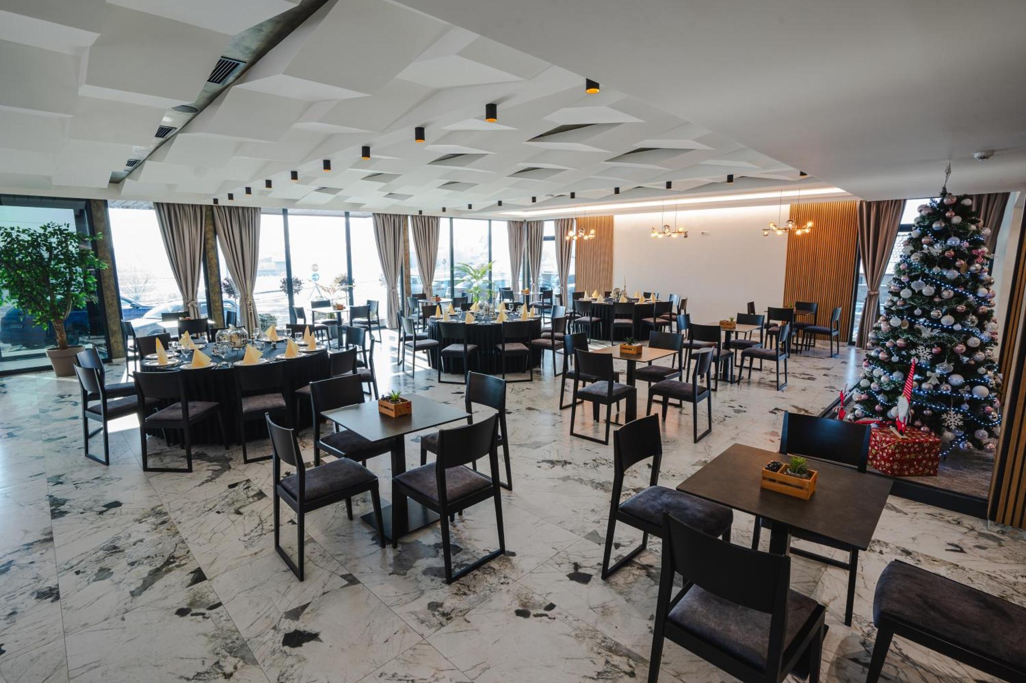 Hotel Nest Bijeljina Kültér fotó