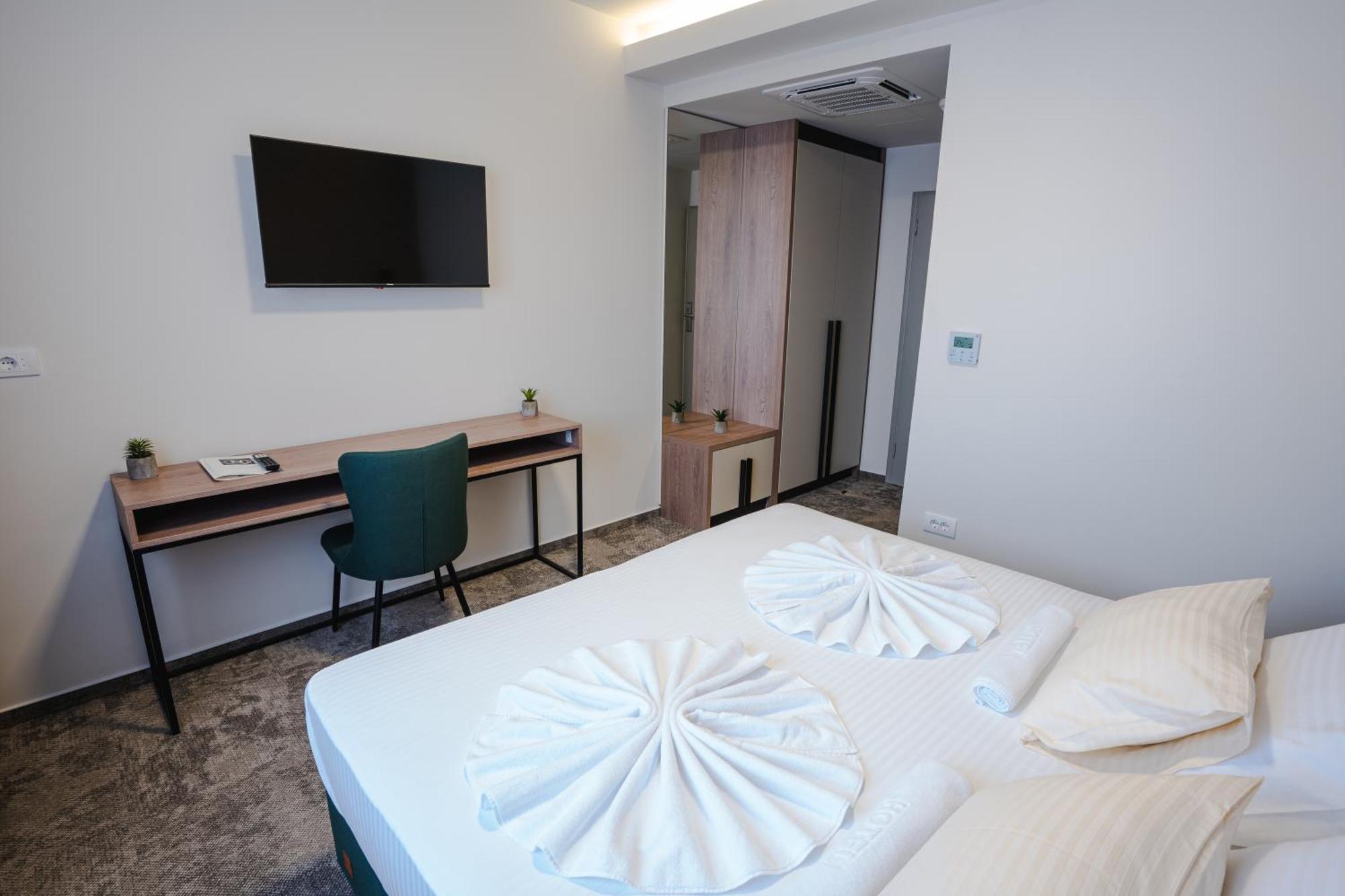 Hotel Nest Bijeljina Kültér fotó